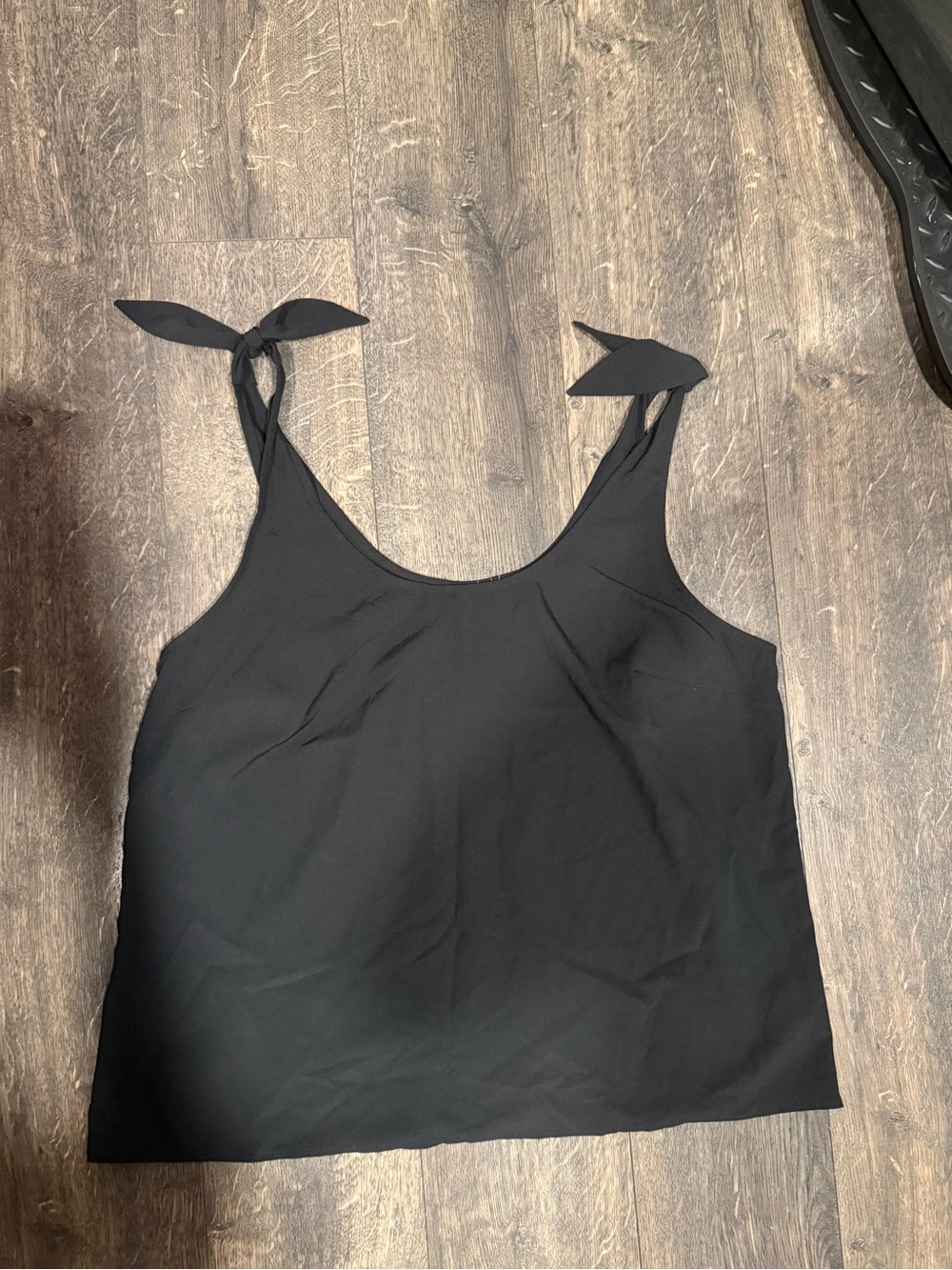 Women’s Black Tie-Shoulder Tank Top